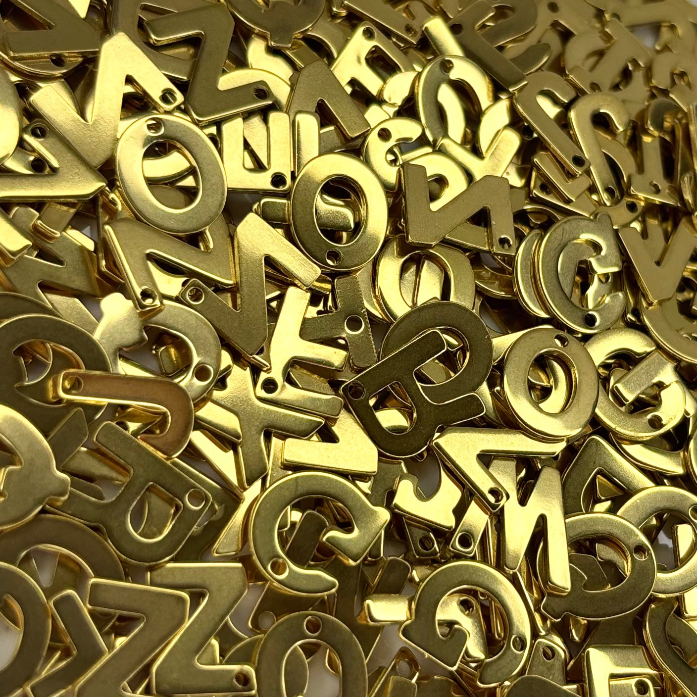 Dijes de letras