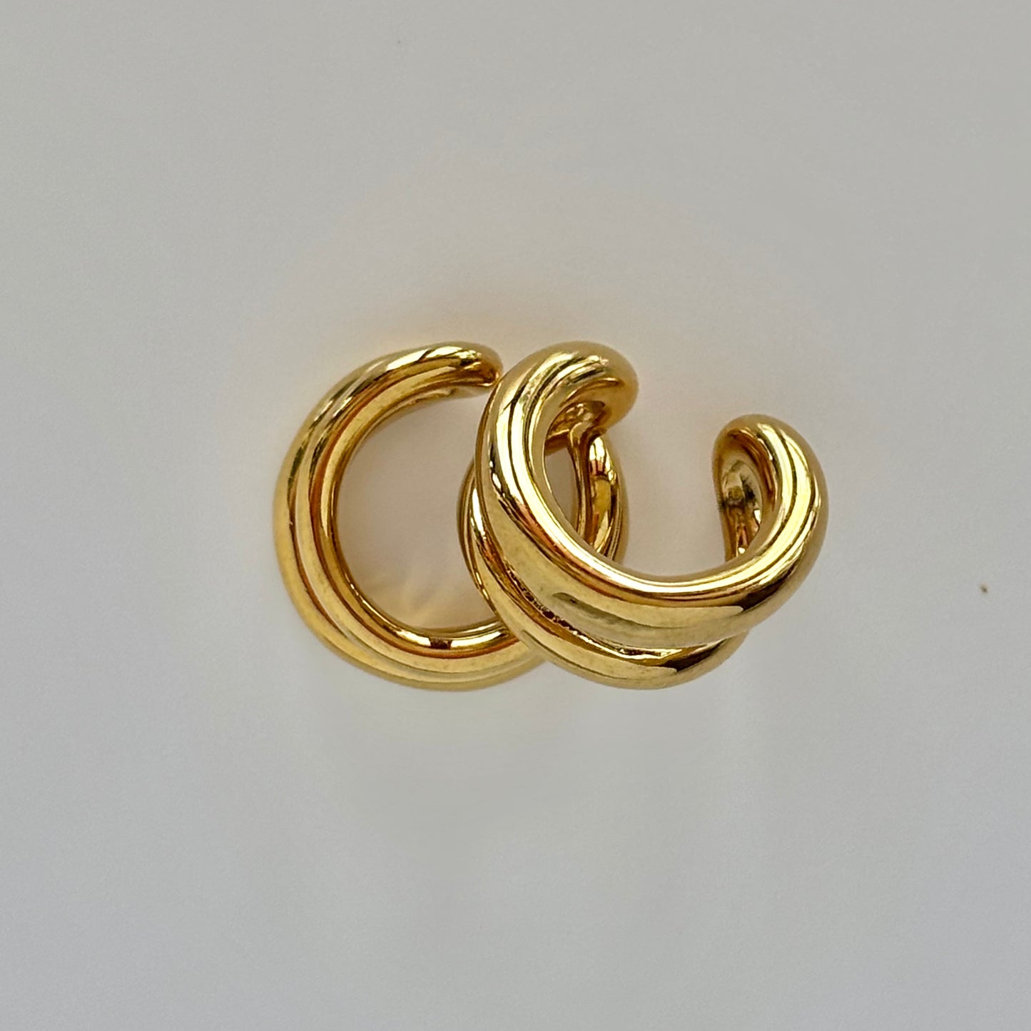 Ear cuff
