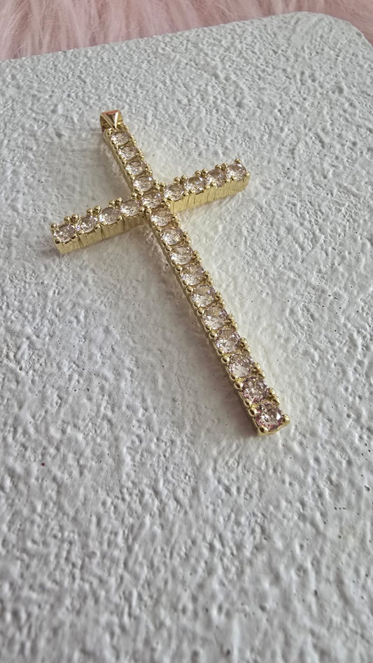 Cruz con zirconia